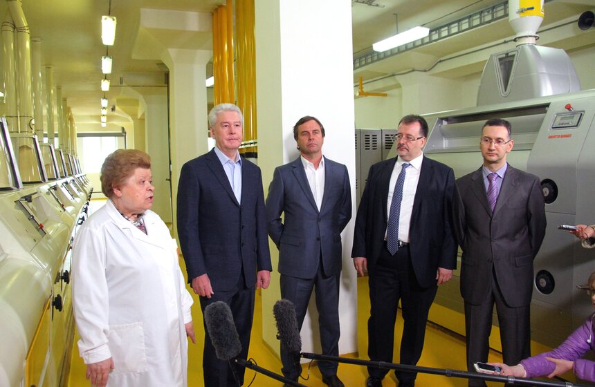 Сергей Собянин посетил мукомольный комбинат номер 3 24 фото