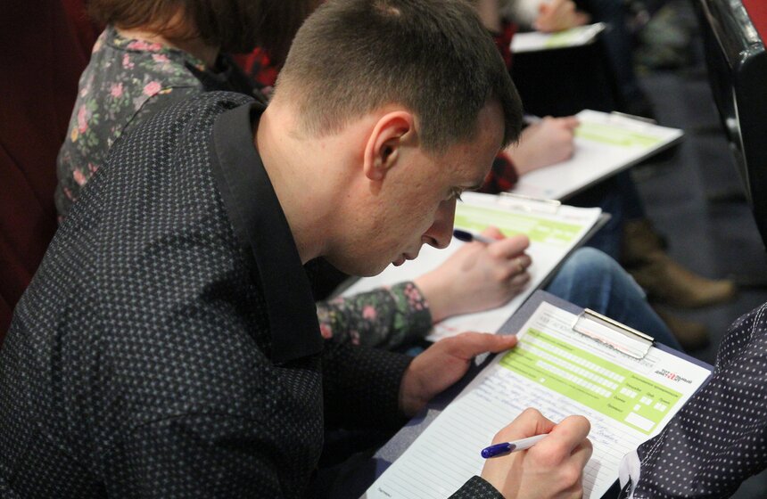 Елена Серова прочла "Тотальный диктант" в Музее космонавтики 13 фото