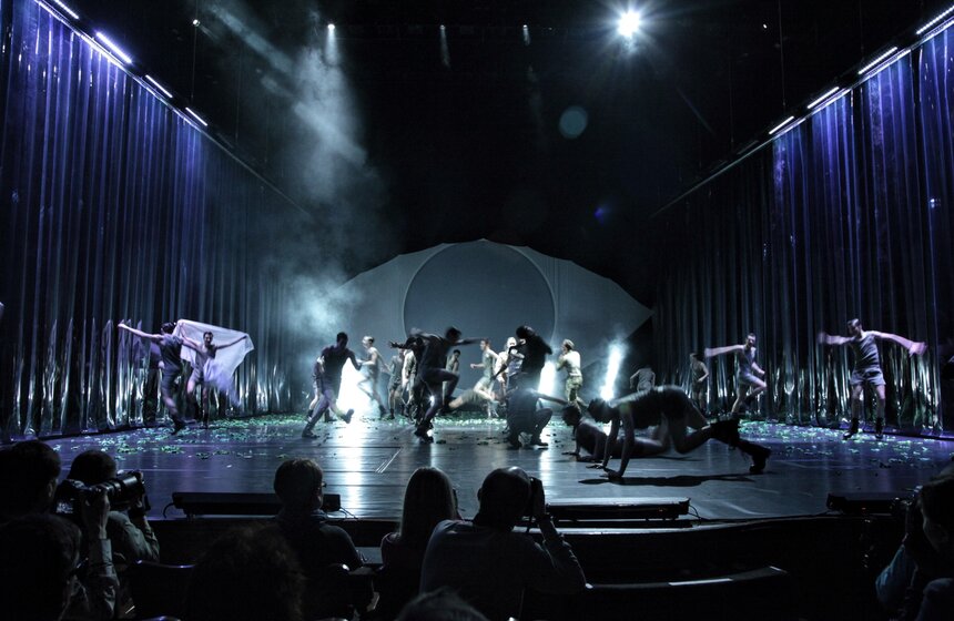 МХТ имени Чехова впервые представил трагедию "Макбет" 22 фото