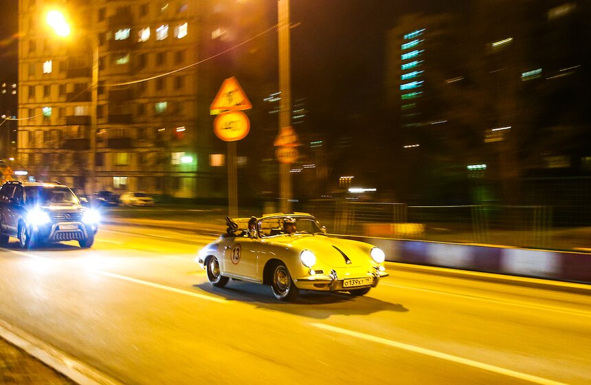 Ралли на старинных автомобилях "Огни Москвы" 23 фото