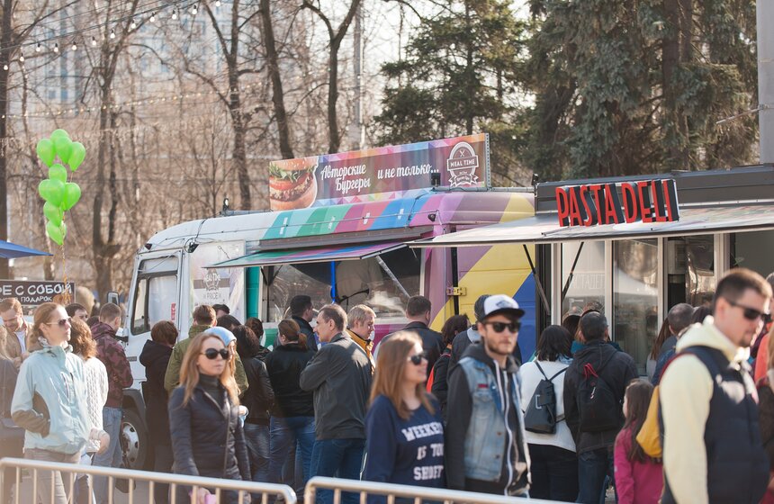 Фестиваль фудтраков в "Сокольниках" 6 фото