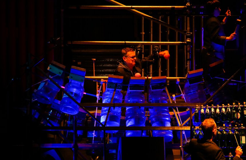 Британский коллектив Stomp представил новое шоу 4 фото