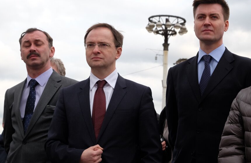 Выставка "Всегда современное. Искусство XX–XXI вв." на ВДНХ 3 фото