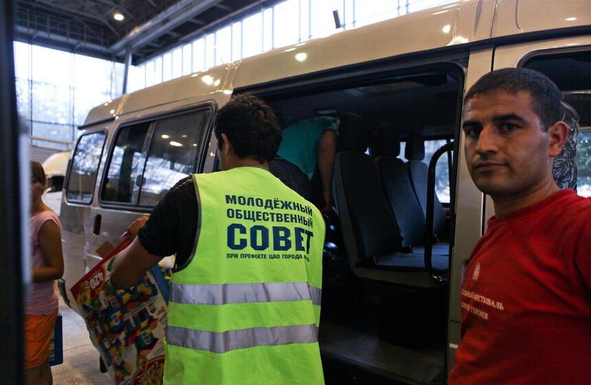 Cбор гуманитарной помощи для пострадавших на Кубани 32 фото