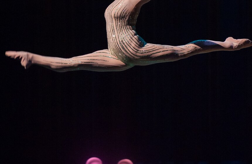 Cirque du Soleil провел генеральный прогон шоу "Varekai" 27 фото