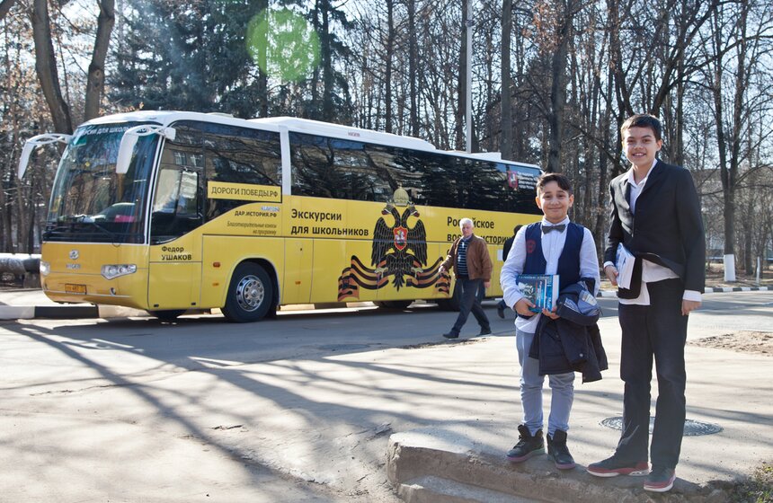 День космонавтики: школьникам показали "сердце ракеты" 34 фото
