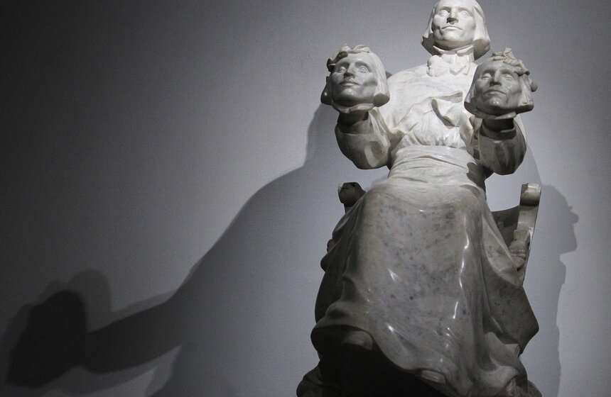 В Москве прошла выставка Александра Рукавишникова "Сечения" 9 фото