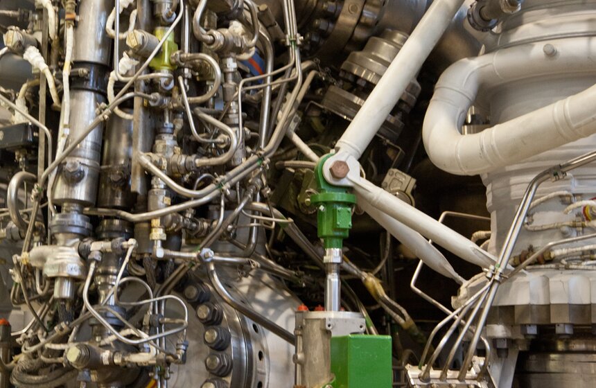 День космонавтики: школьникам показали "сердце ракеты" 9 фото