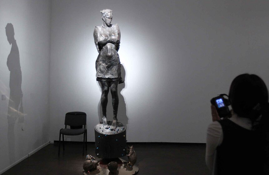 В Москве прошла выставка Александра Рукавишникова "Сечения" 2 фото