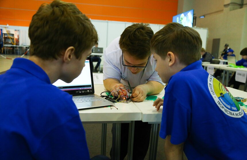 Открытие всероссийского фестиваля "РобоФест" на ВДНХ 8 фото