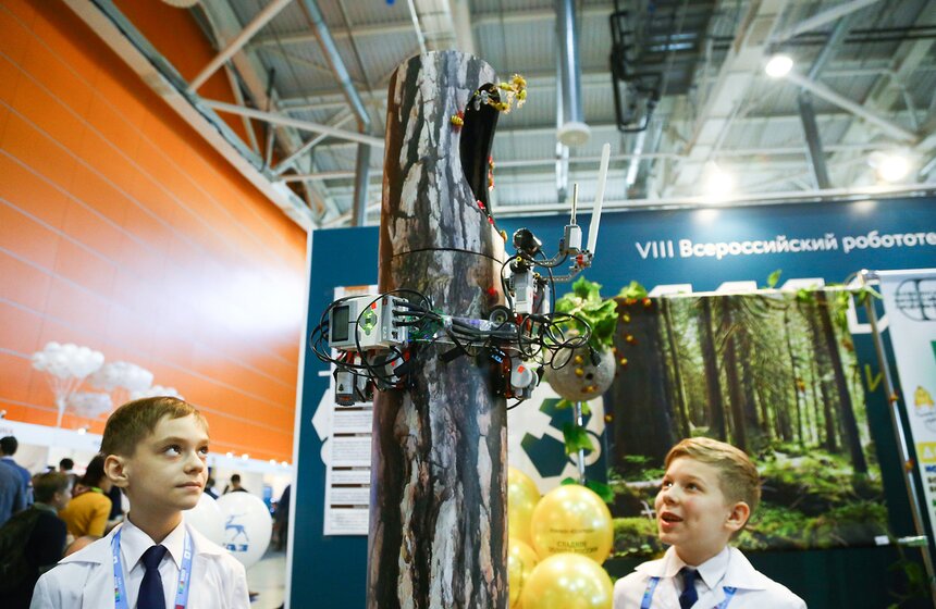 Открытие всероссийского фестиваля "РобоФест" на ВДНХ 1 фото