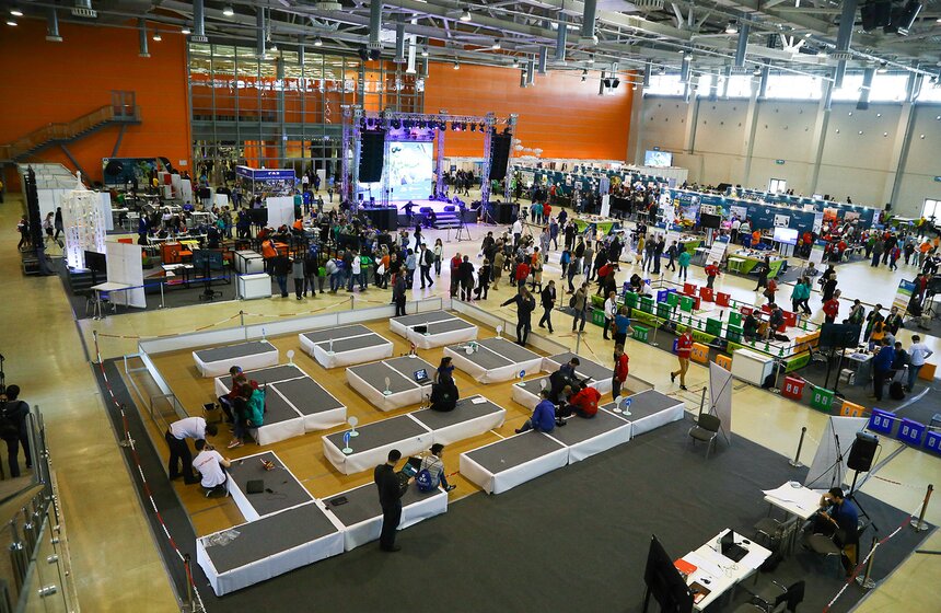 Открытие всероссийского фестиваля "РобоФест" на ВДНХ 20 фото