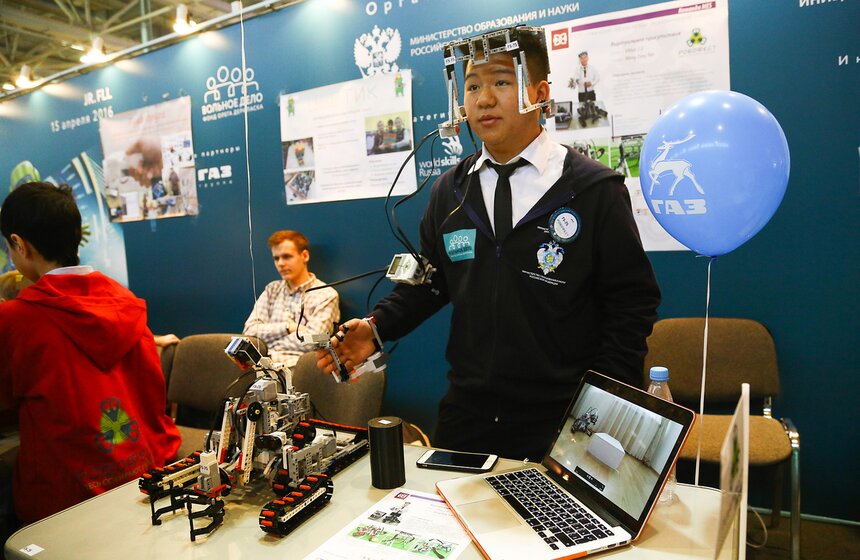 Открытие всероссийского фестиваля "РобоФест" на ВДНХ 23 фото