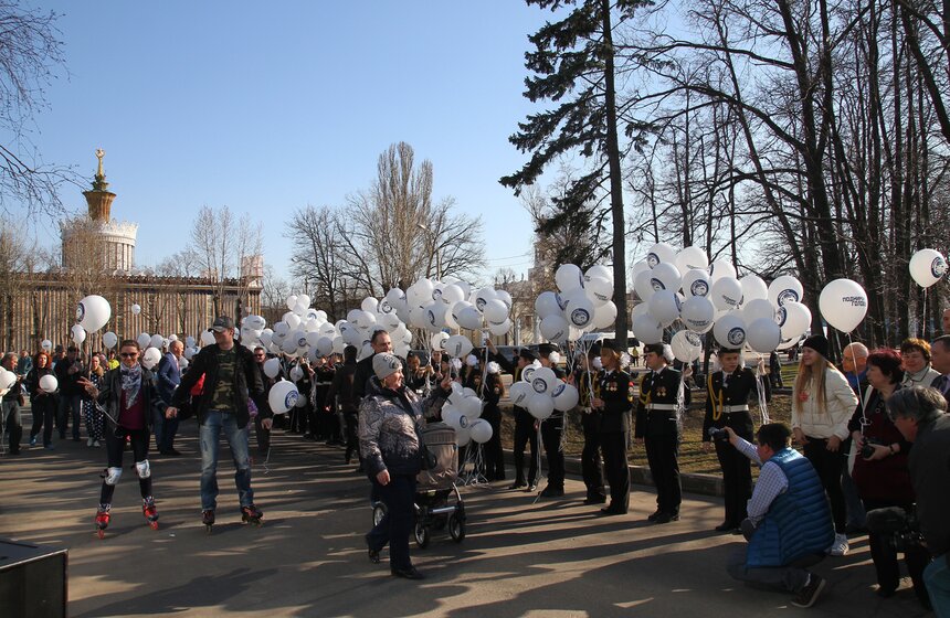 Празднование 55-летия полета Гагарина в космос на ВДНХ 12 фото