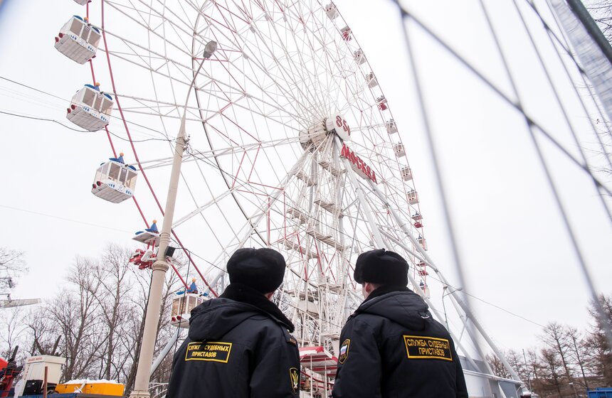 На ВДНХ готовятся к сносу колеса обозрения 15 фото