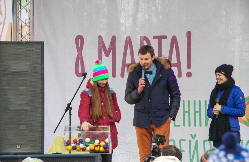 В парке "Сокольники" отпраздновали 8 марта 18 фото