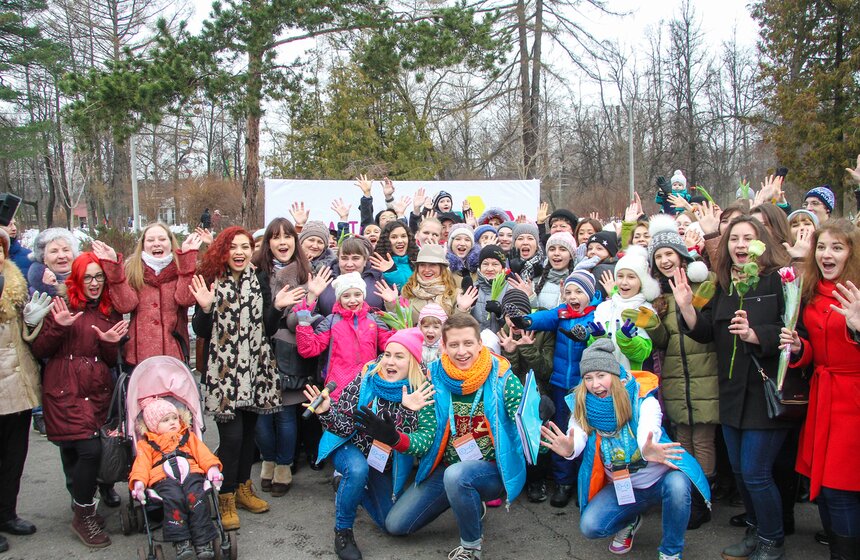 В парке "Сокольники" отпраздновали 8 марта 12 фото