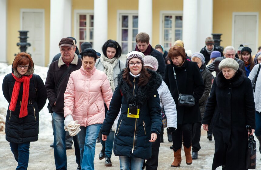 Цветы на льду и экскурсии: 8 марта в парке Горького и МУЗЕОНе 5 фото