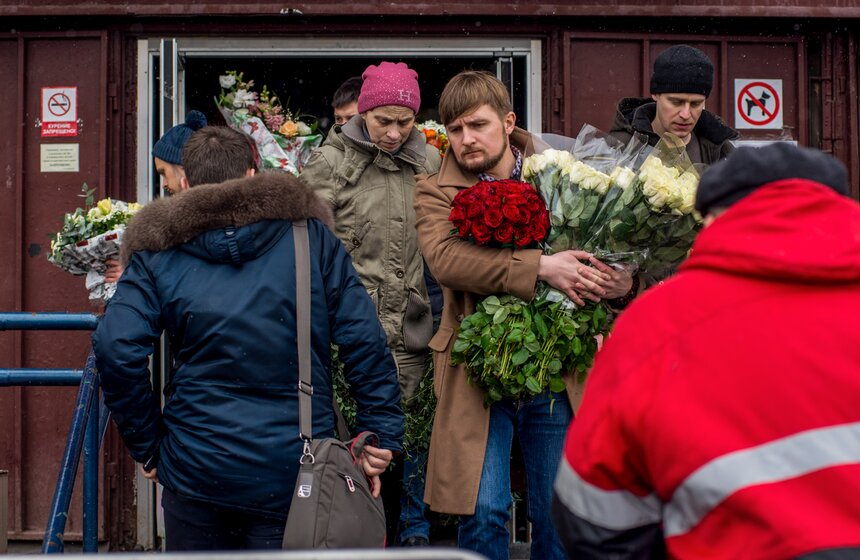 Москвичи готовятся поздравить своих дам с 8 марта 9 фото