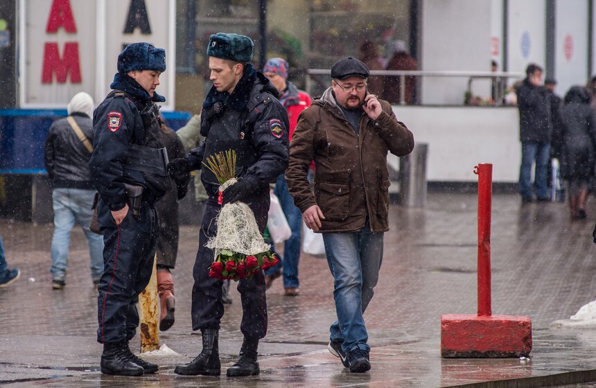 Москвичи готовятся поздравить своих дам с 8 марта 14 фото
