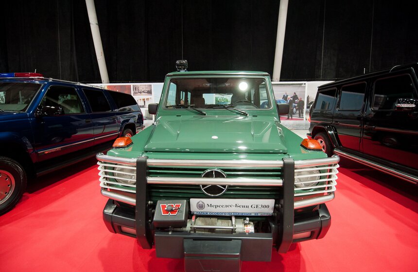 В Сокольниках открылась выставка старинных автомобилей 22 фото