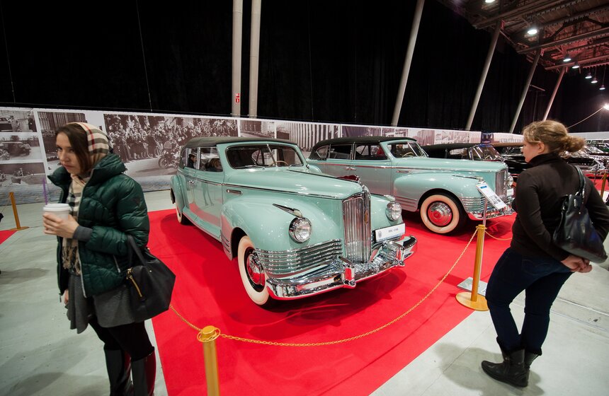 В Сокольниках открылась выставка старинных автомобилей 18 фото