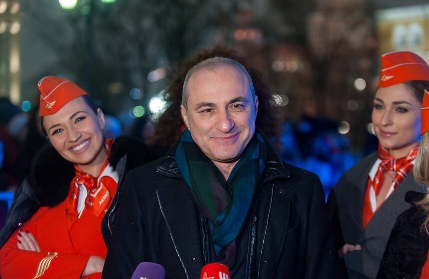 На фасаде Манежа провели световое шоу 3 фото