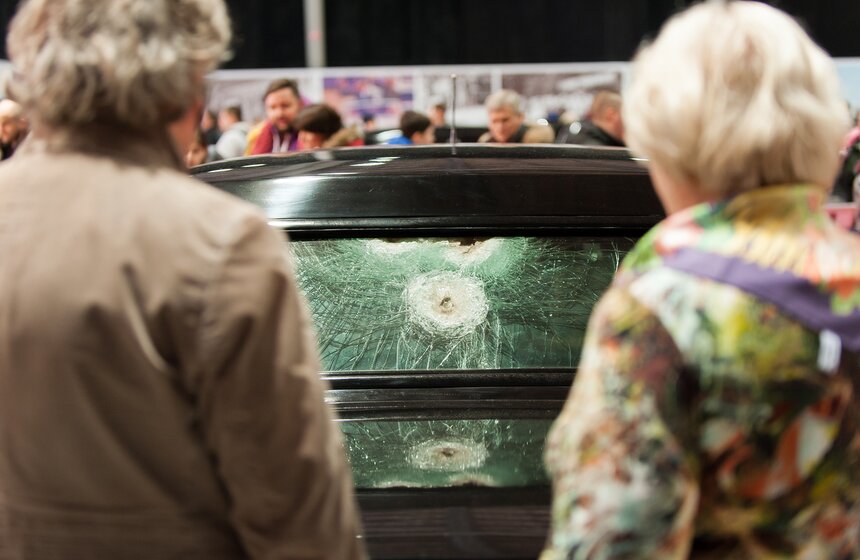 В Сокольниках открылась выставка старинных автомобилей 25 фото