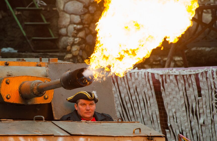В крепости каскадеров "Сетуньский Стан" встретили Масленицу 31 фото