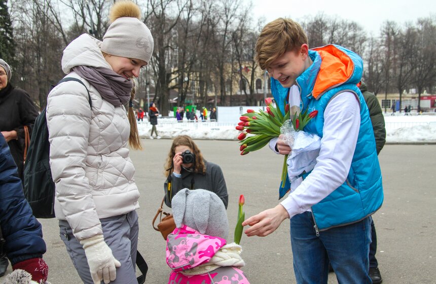 В парке "Сокольники" отпраздновали 8 марта 3 фото