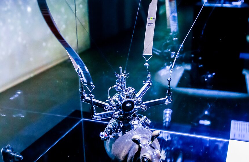 В Москве открылась выставка "Таинственные обитатели Вселенной" 6 фото