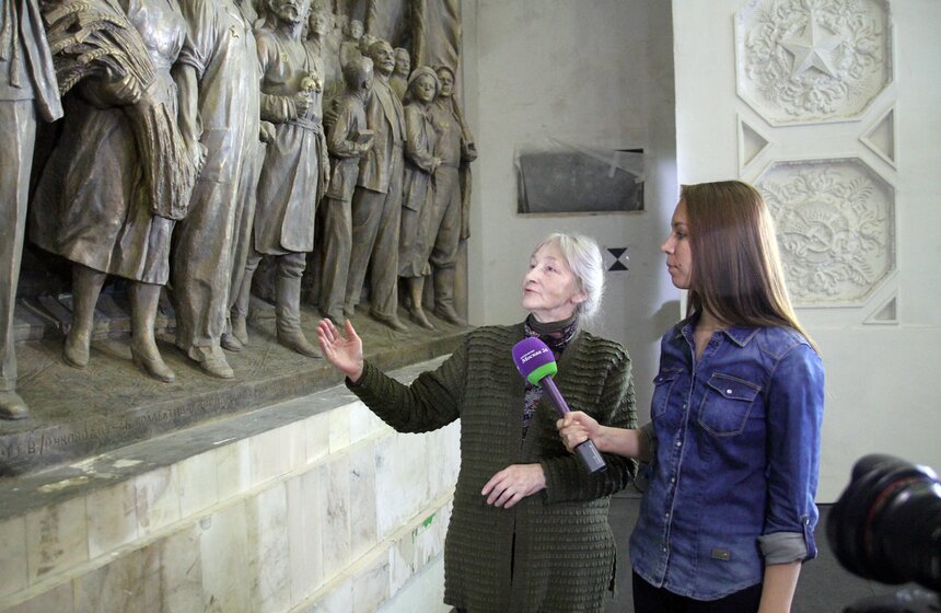 Горельеф 50-х годов XX века открыли на ВДНХ после реставрации 19 фото