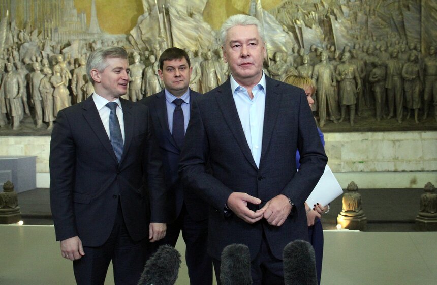 Горельеф 50-х годов XX века открыли на ВДНХ после реставрации 26 фото