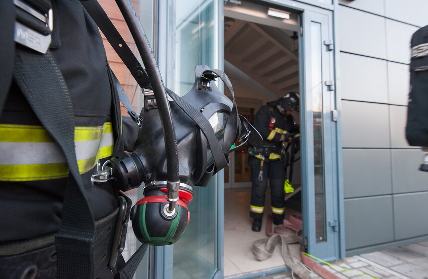 Главное управление МЧС провело показные учения 32 фото