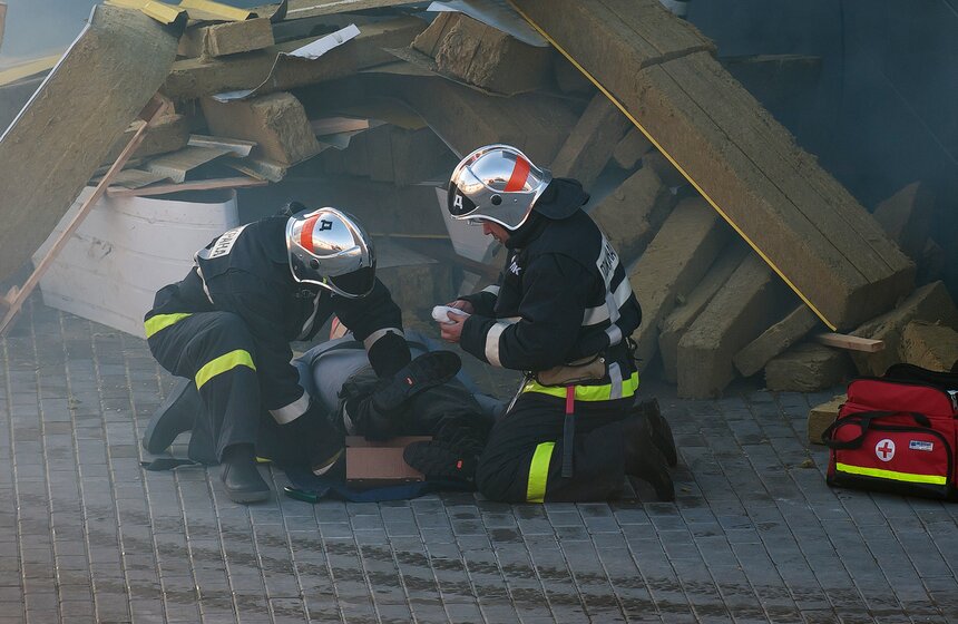 Главное управление МЧС провело показные учения 19 фото