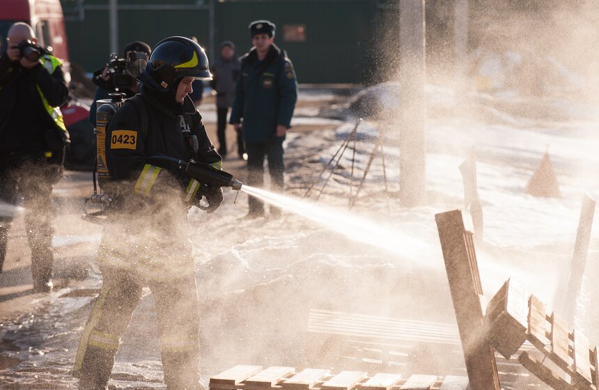 Главное управление МЧС провело показные учения 27 фото
