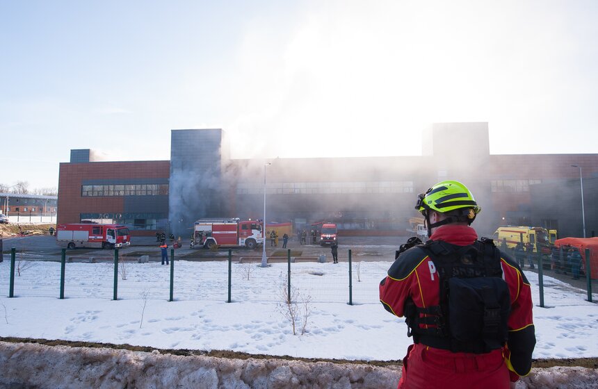 Главное управление МЧС провело показные учения 23 фото