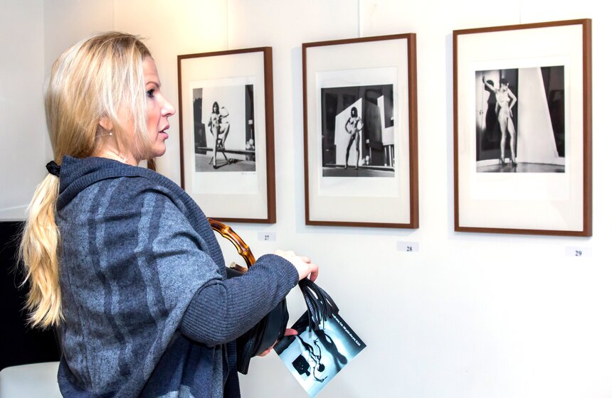 В галерее "Кино" открылась фотовыставка "Воспоминание" 10 фото