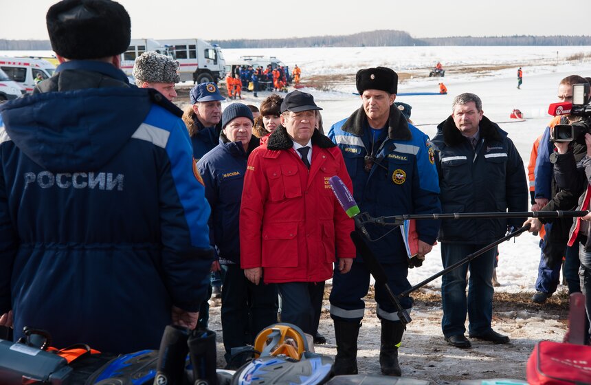 Главное управление МЧС показало работу в условиях паводка 22 фото