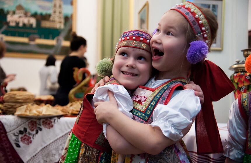 Празднование Масленицы в театре "Русская песня" 1 фото