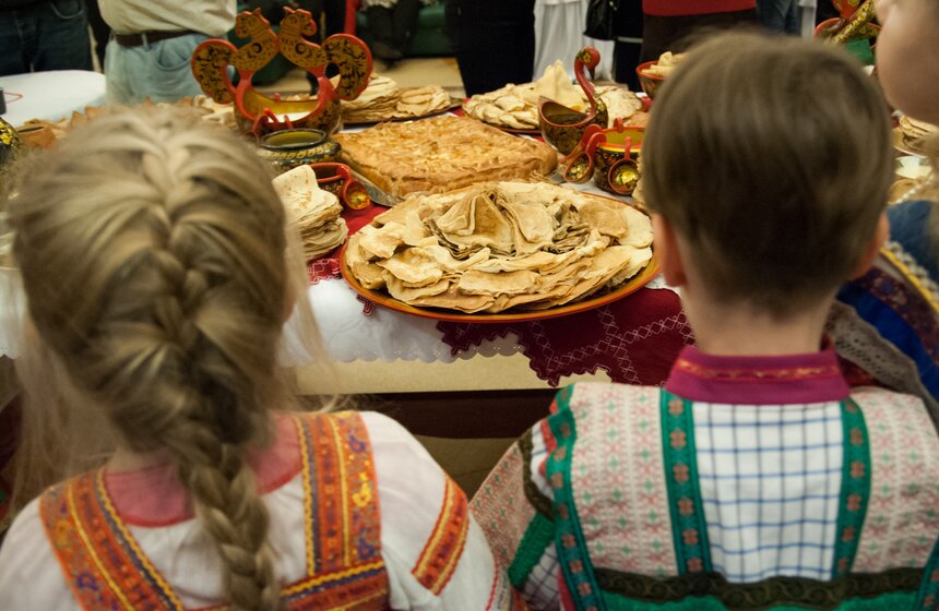 Празднование Масленицы в театре "Русская песня" 4 фото
