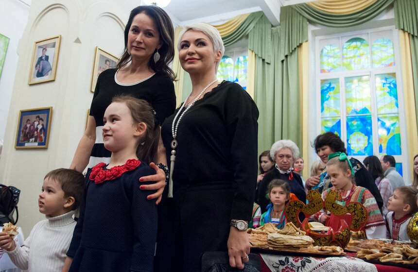 Празднование Масленицы в театре "Русская песня" 9 фото