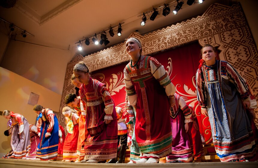 Празднование Масленицы в театре "Русская песня" 17 фото