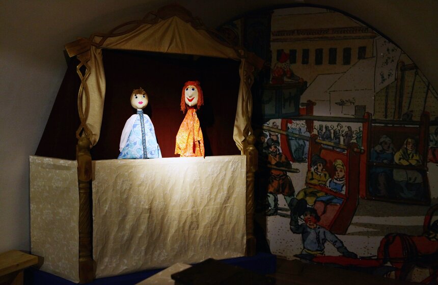 Выставка "Мир литературной сказки пушкинского времени" 3 фото