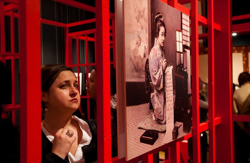 Выставка "Квартал удовольствий" в музее Востока 15 фото