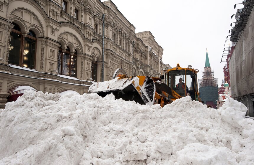 Как столица справляется с последствиями мартовского снегопада 11 фото