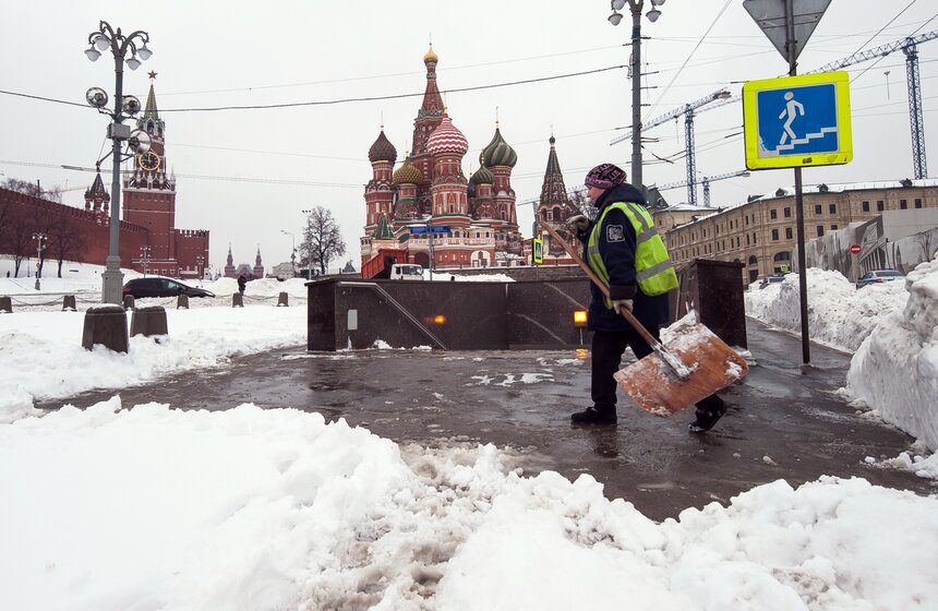 Как столица справляется с последствиями мартовского снегопада 15 фото