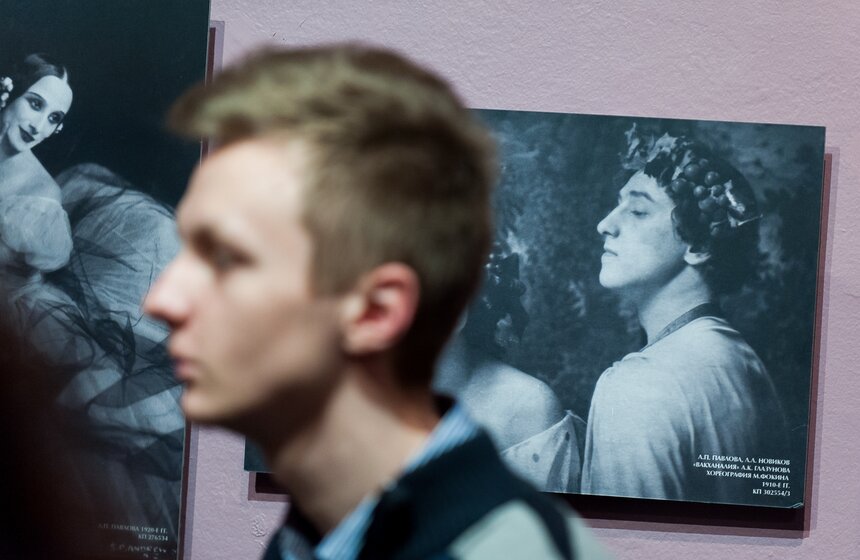 В столице прошел вернисаж выставки про балерину Анну Павлову 23 фото
