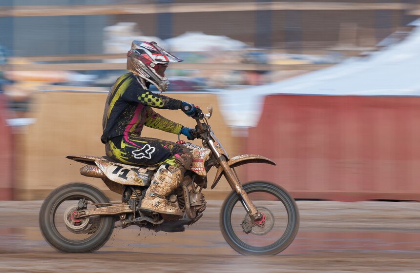 В Крылатском состоялись зимние соревнования по мотокроссу 6 фото