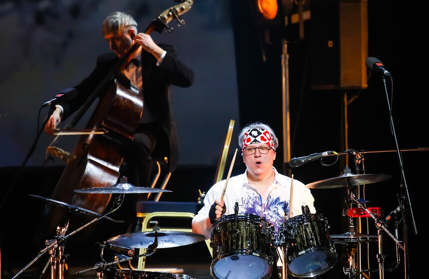 Группа "Чайф" отыграла традиционный концерт "Зимняя акустика" 13 фото